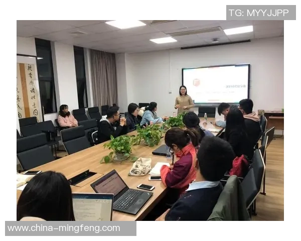 张芳独家分享网球心得与技巧助你提升球技的秘诀与经验