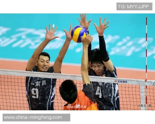 乒乓球战术解析：深入探讨上海乒乓球队的边路渗透技巧与策略