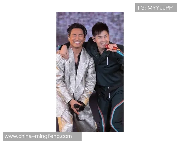 林志颖与足球明星亲密合影展现运动魅力与友谊的完美结合 林志颖与足球明星亲密合影展现运动魅力与友谊的完美结合